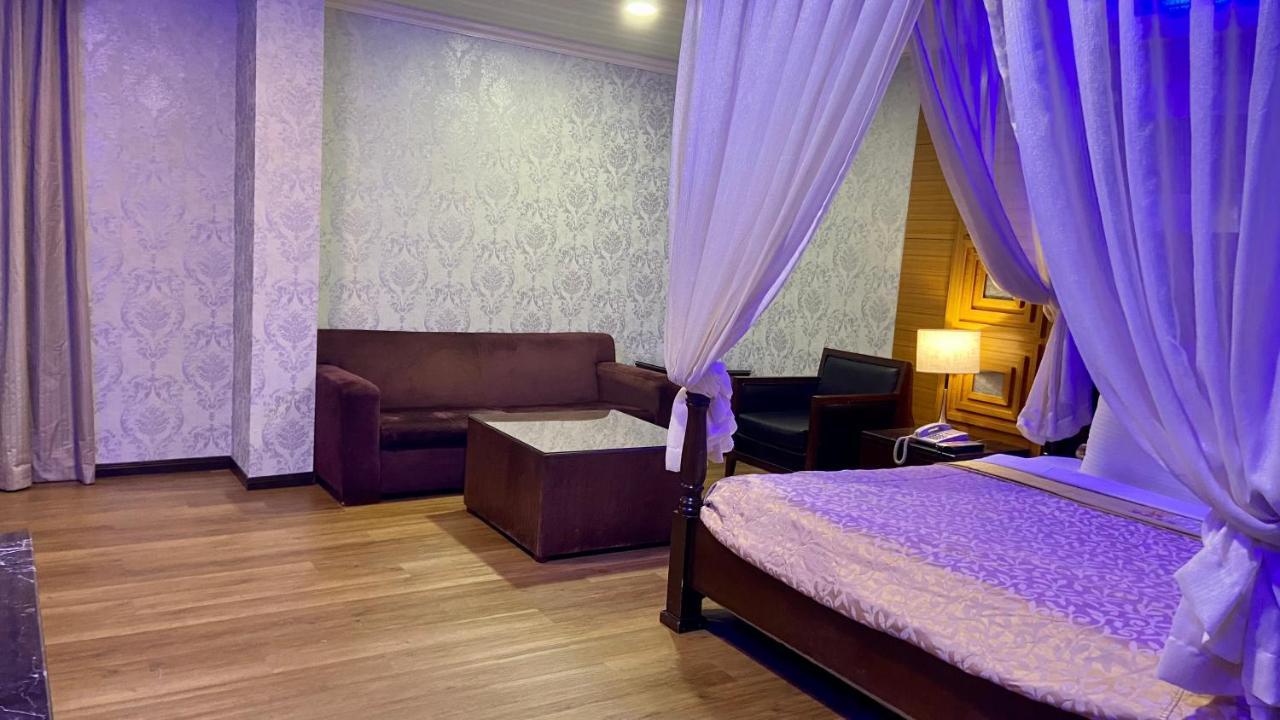 Huang Xing Motel Pingtung Exterior foto