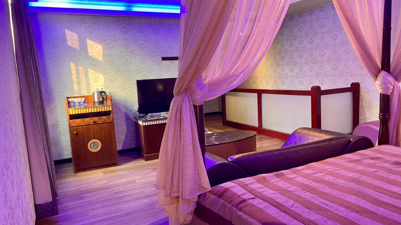 Huang Xing Motel Pingtung Exterior foto