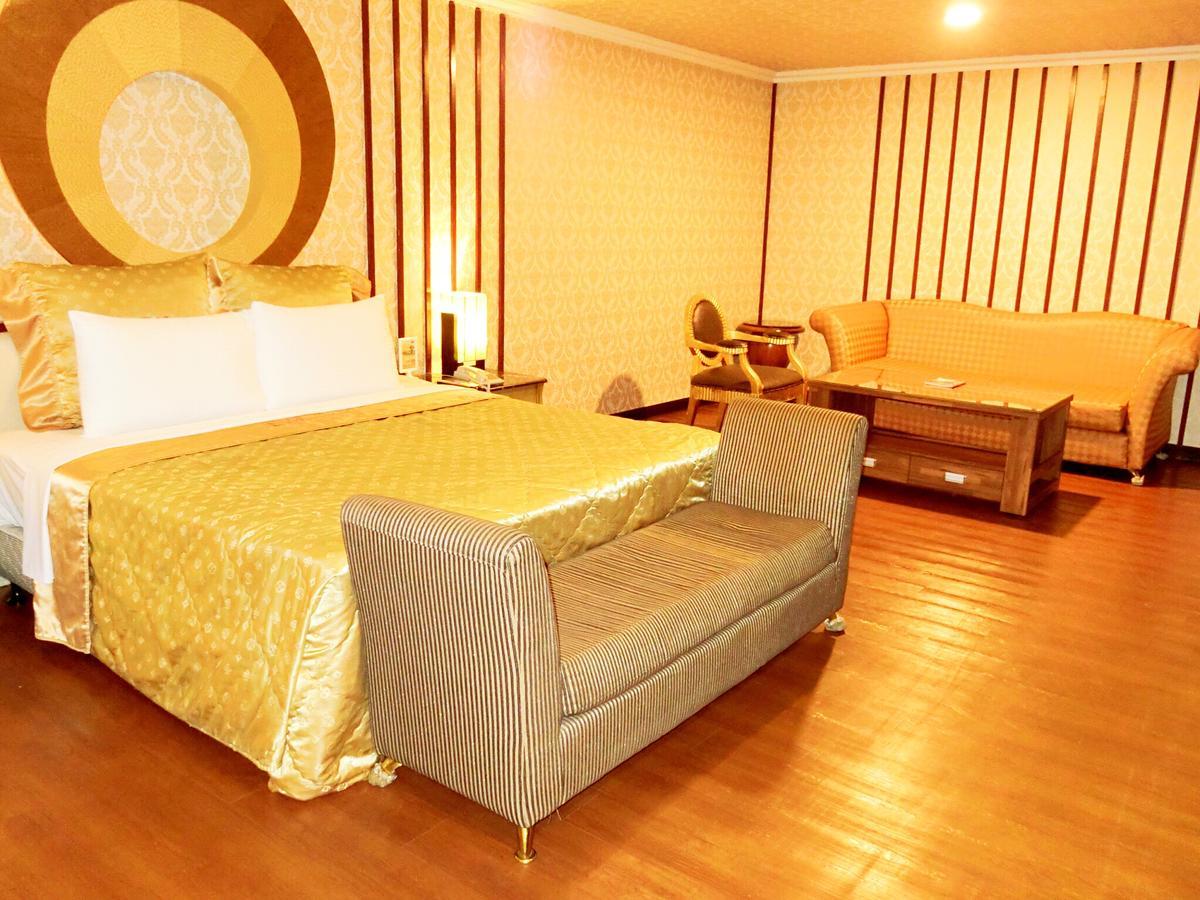 Huang Xing Motel Pingtung Exterior foto